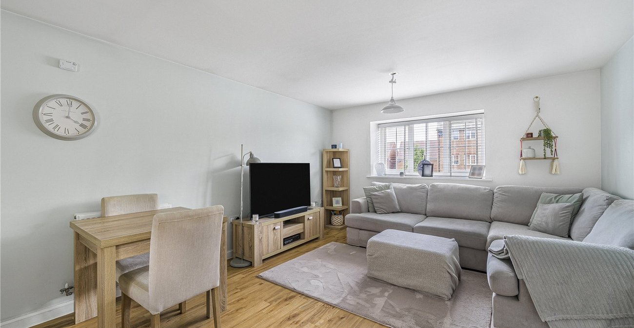 2 bedroom property for sale in Dartford | Robinson Jackson