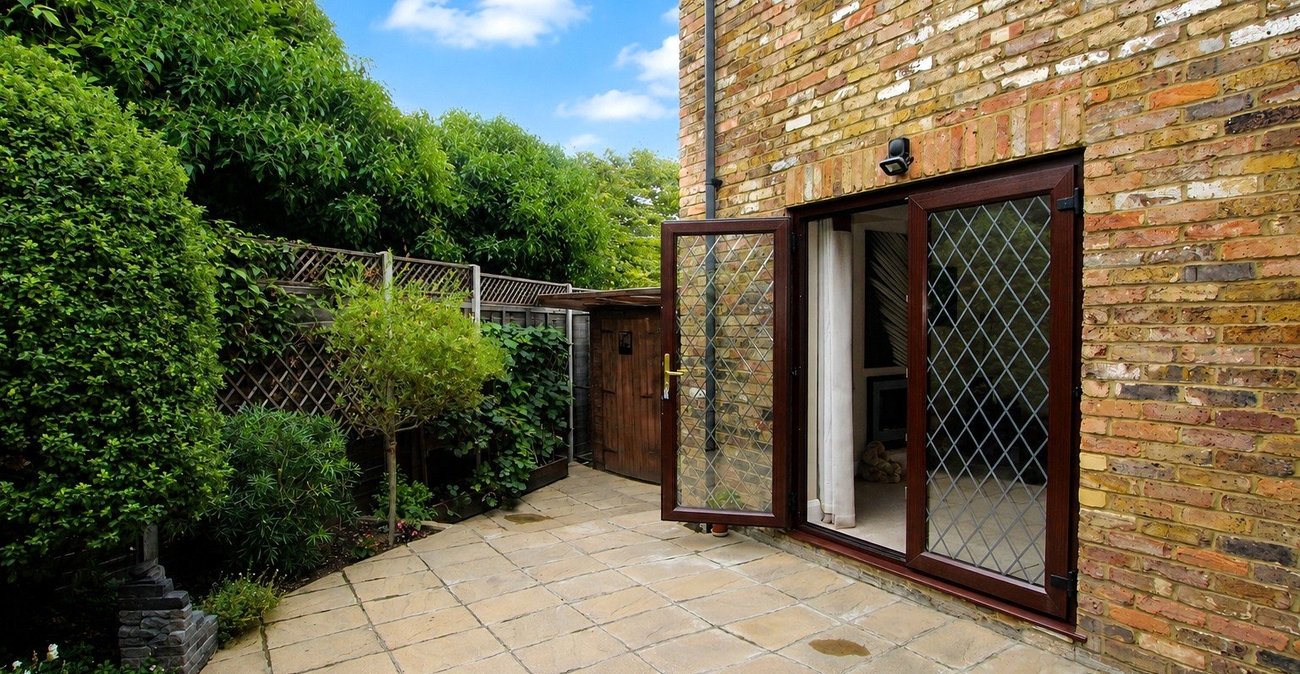 2 bedroom house for sale in Plumstead | Robinson Jackson