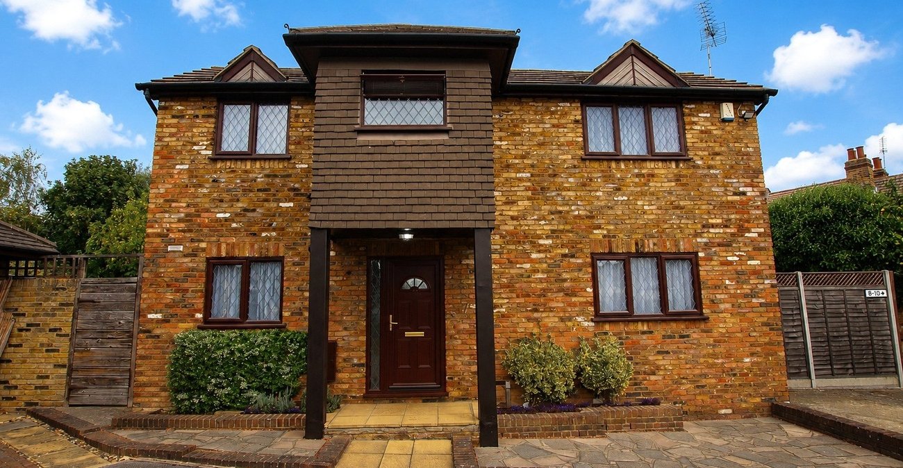 2 bedroom house for sale in Plumstead | Robinson Jackson