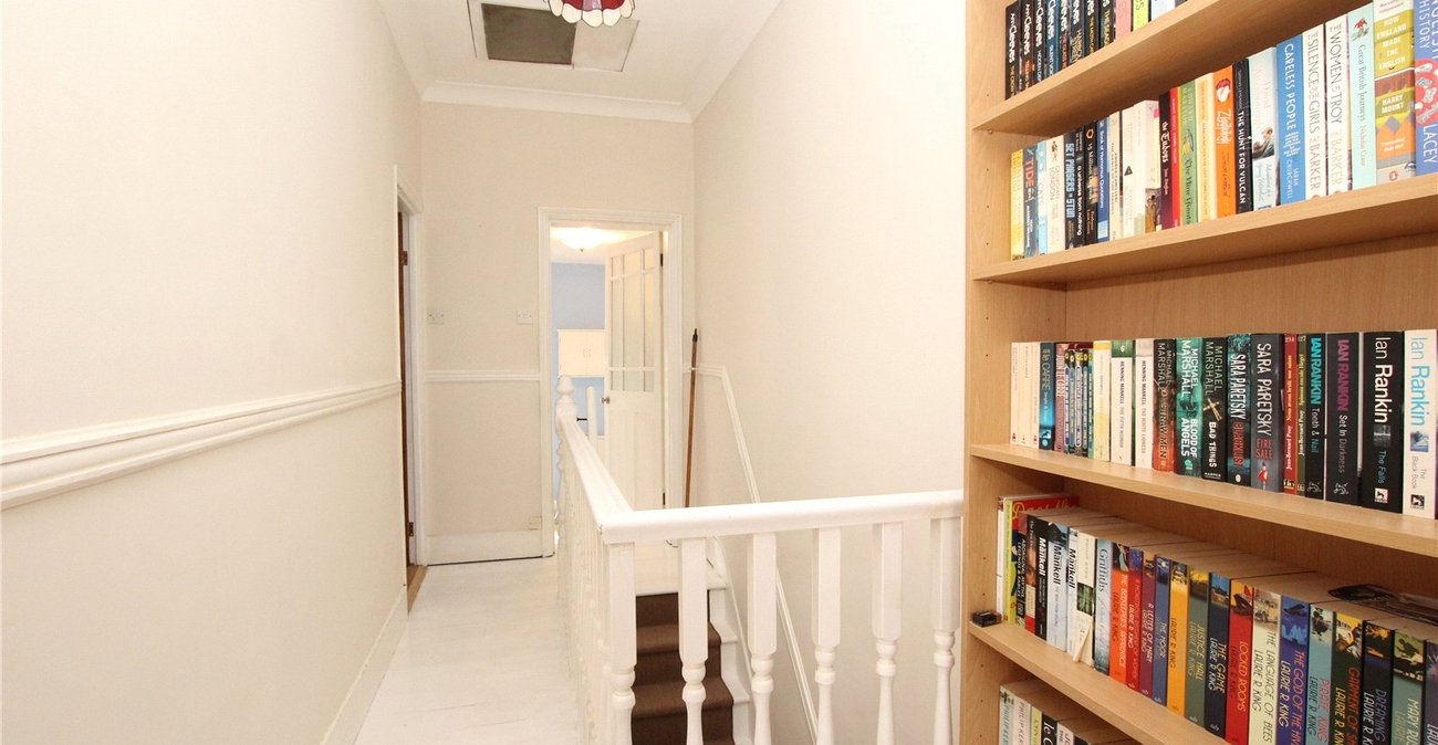 2 bedroom house for sale in Plumstead Common | Robinson Jackson