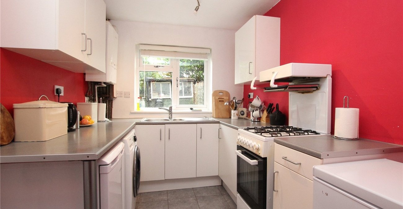 2 bedroom house for sale in Plumstead Common | Robinson Jackson
