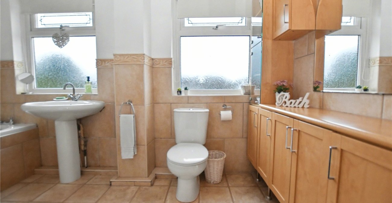4 bedroom house for sale in Bexleyheath | Robinson Jackson