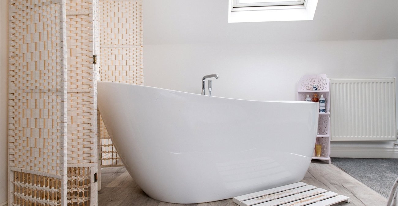 4 bedroom property for sale in Gravesend | Robinson Michael & Jackson