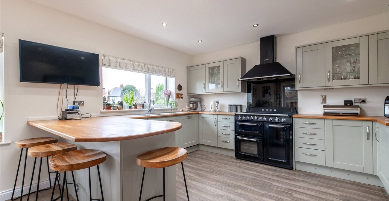 4 bedroom property for sale in Gravesend | Robinson Michael & Jackson