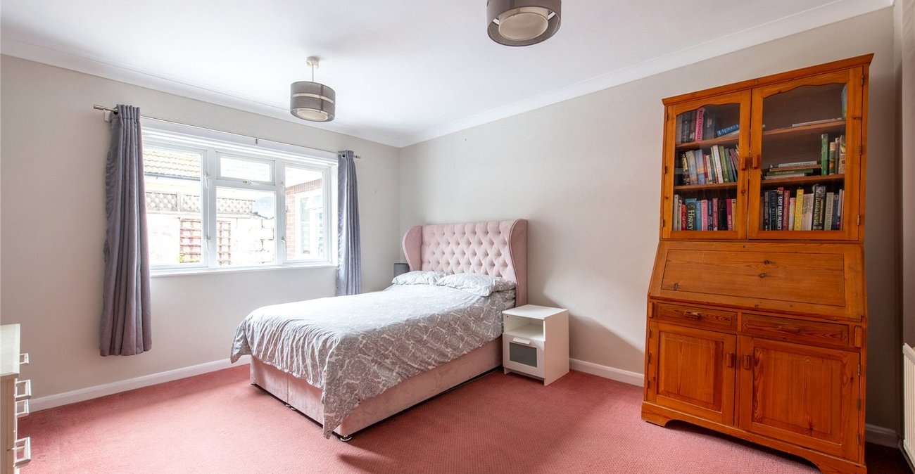 4 bedroom property for sale in Gravesend | Robinson Michael & Jackson