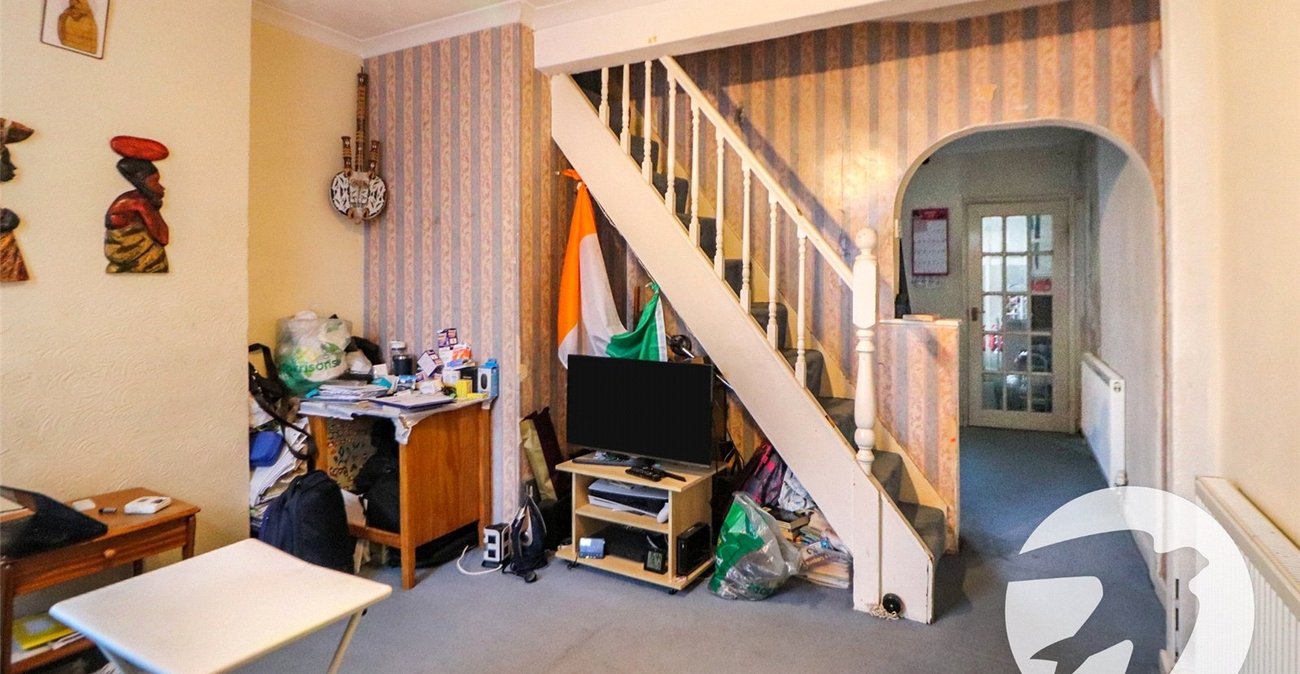 2 bedroom house for sale in Erith | Robinson Jackson