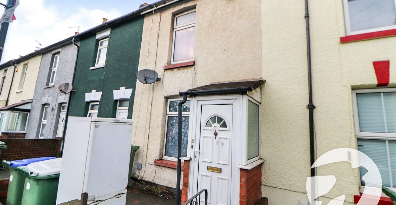 2 bedroom house for sale in Erith | Robinson Jackson