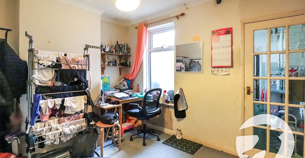 2 bedroom house for sale in Erith | Robinson Jackson