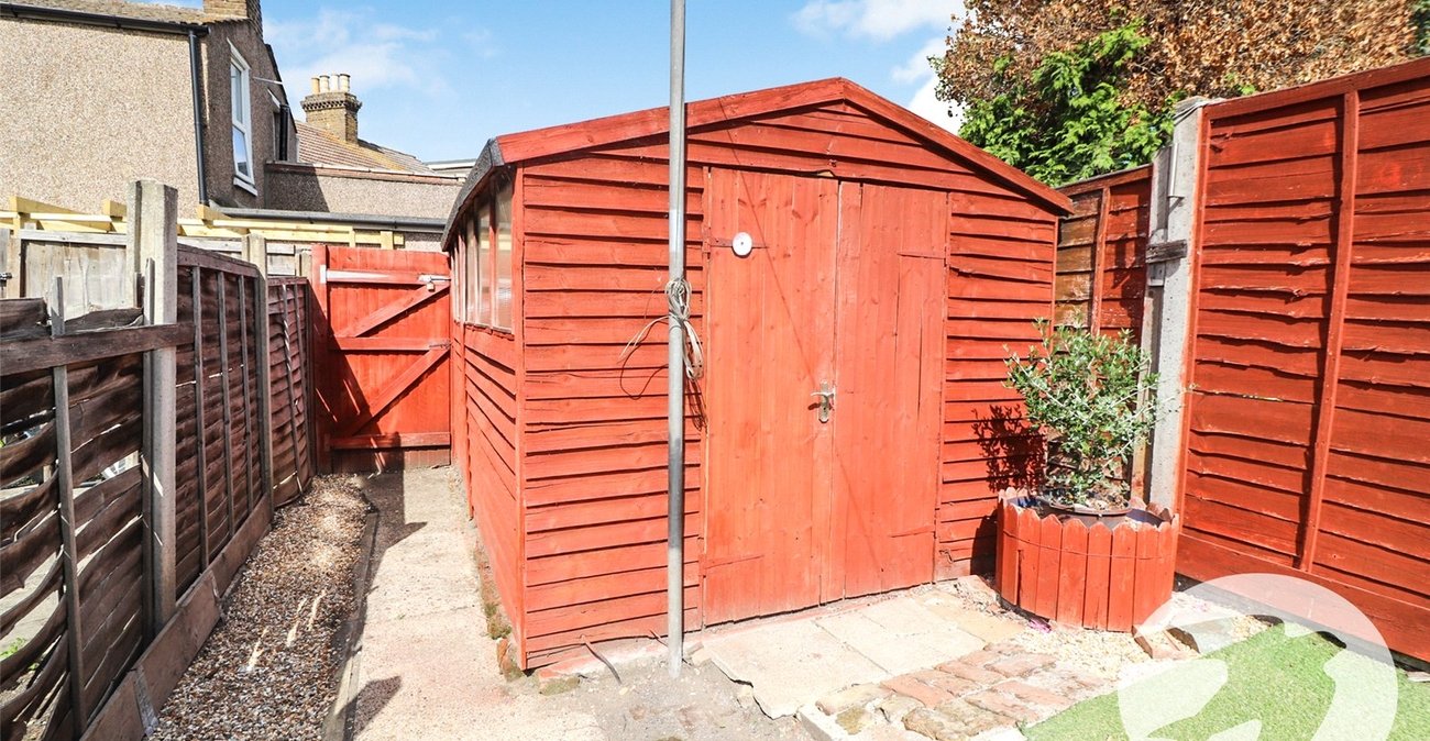 2 bedroom house for sale in Erith | Robinson Jackson