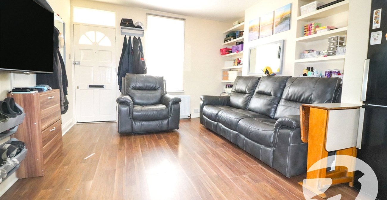 2 bedroom house for sale in Erith | Robinson Jackson