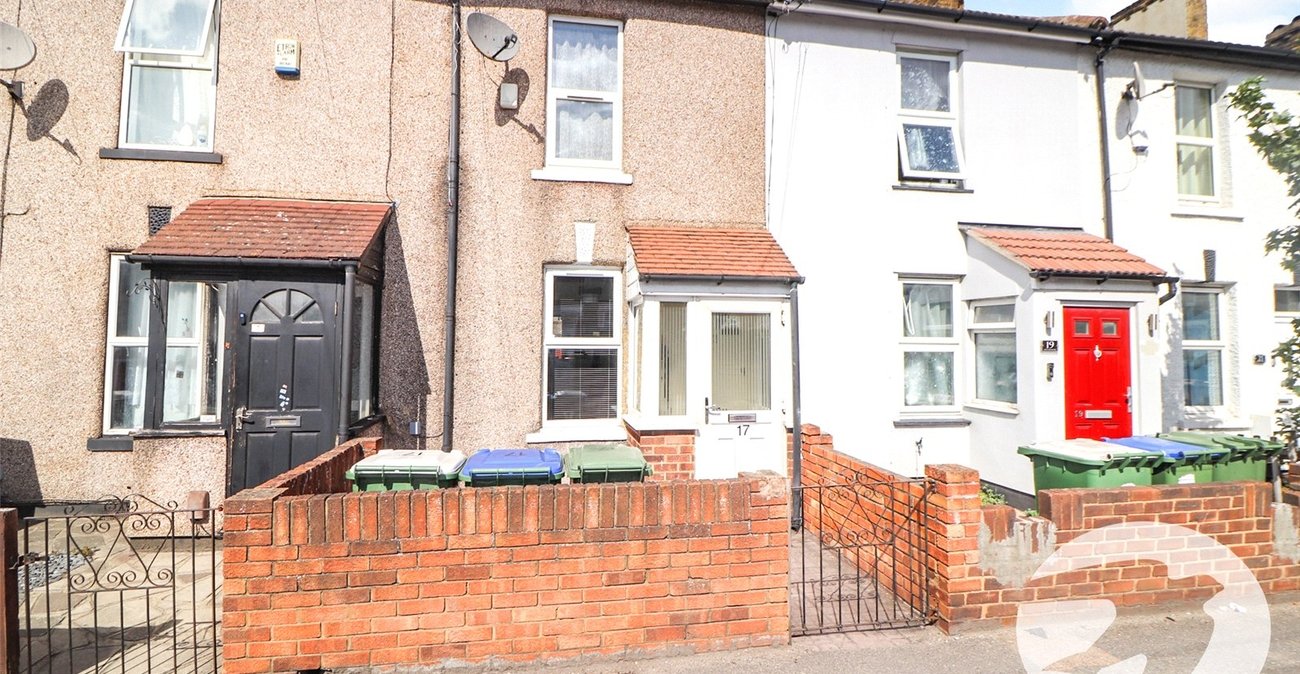 2 bedroom house for sale in Erith | Robinson Jackson