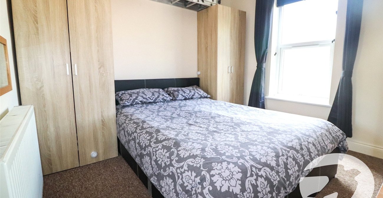 2 bedroom house for sale in Erith | Robinson Jackson