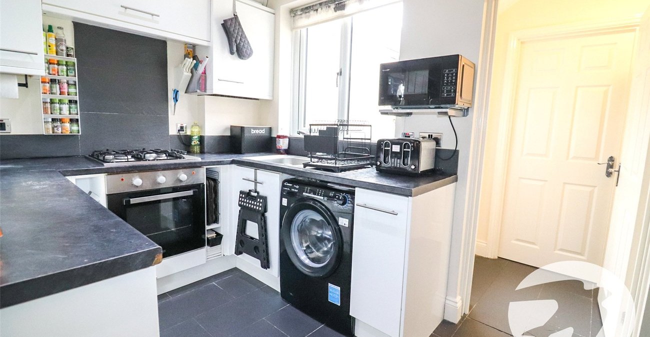 2 bedroom house for sale in Erith | Robinson Jackson