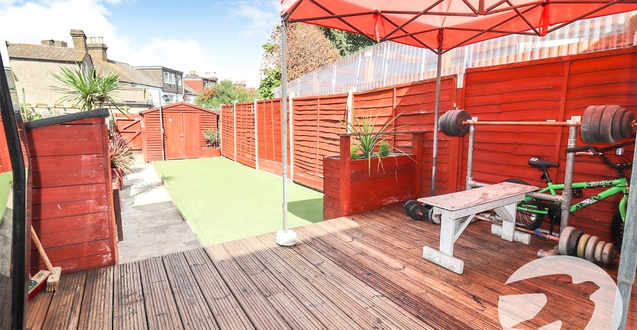 2 bedroom house for sale in Erith | Robinson Jackson