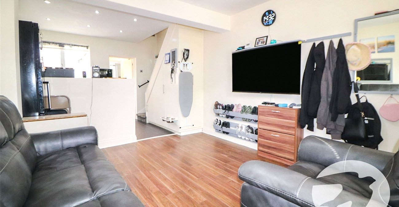 2 bedroom house for sale in Erith | Robinson Jackson