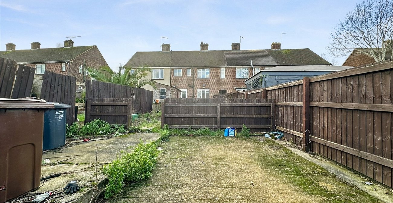 3 bedroom house for sale in Swanscombe | Robinson Jackson