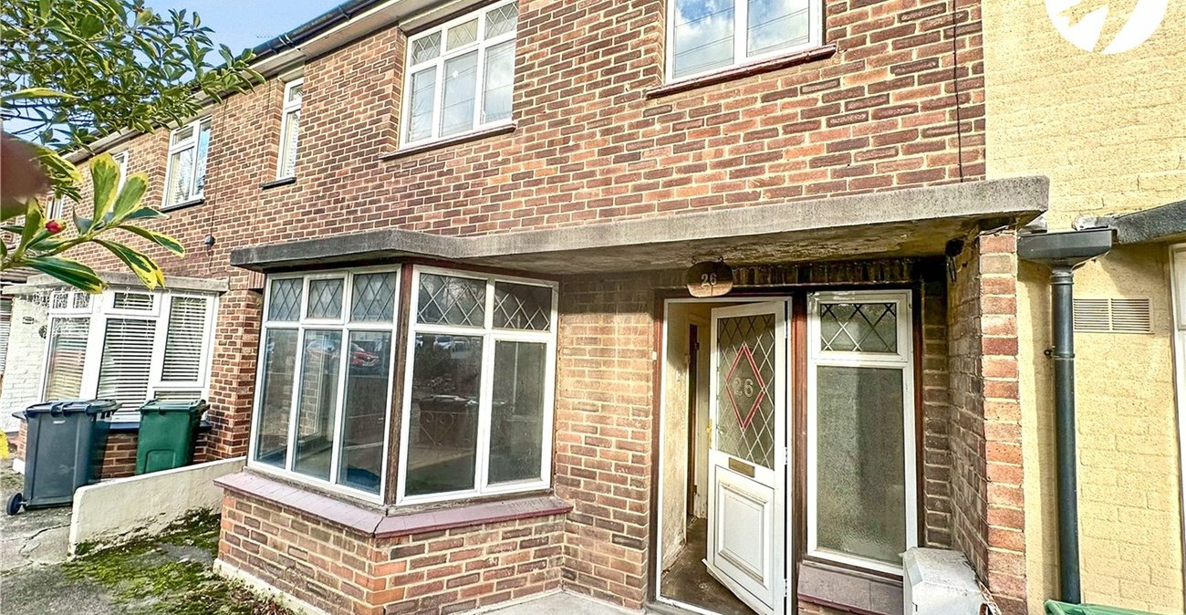 3 bedroom house for sale in Swanscombe | Robinson Jackson