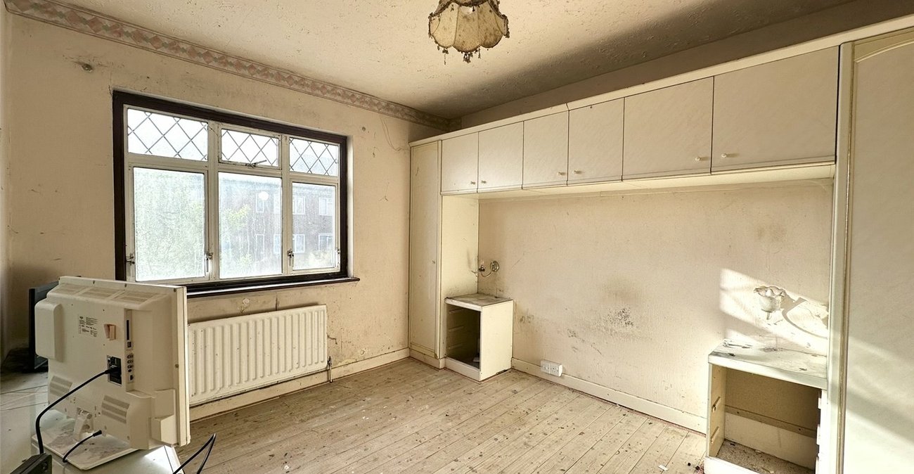 3 bedroom house for sale in Swanscombe | Robinson Jackson