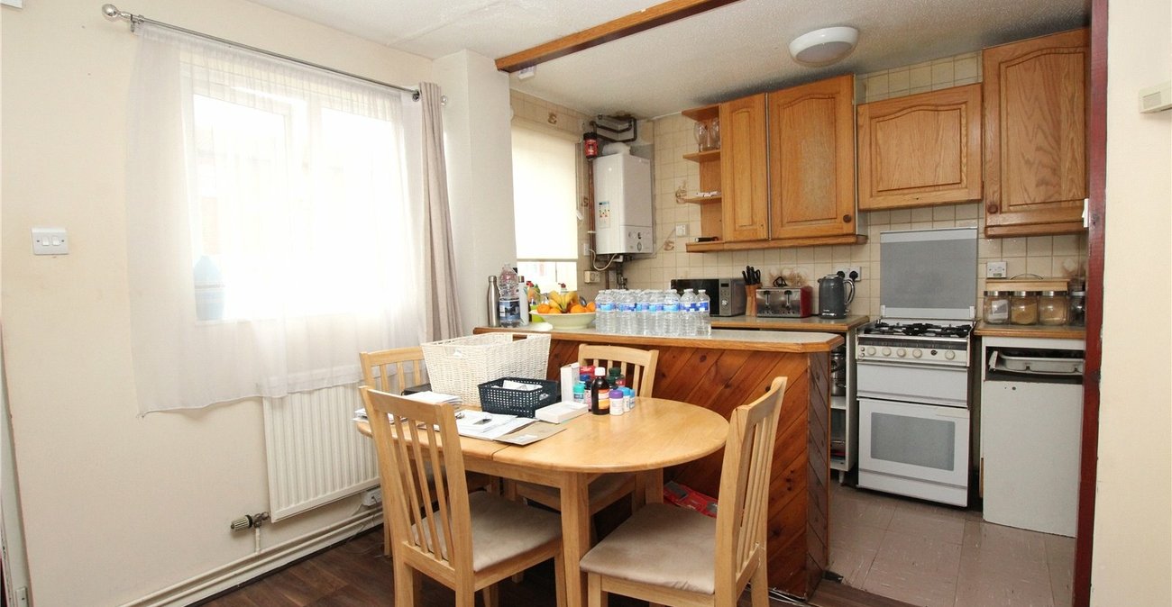 3 bedroom house for sale in Thamesmead | Robinson Jackson