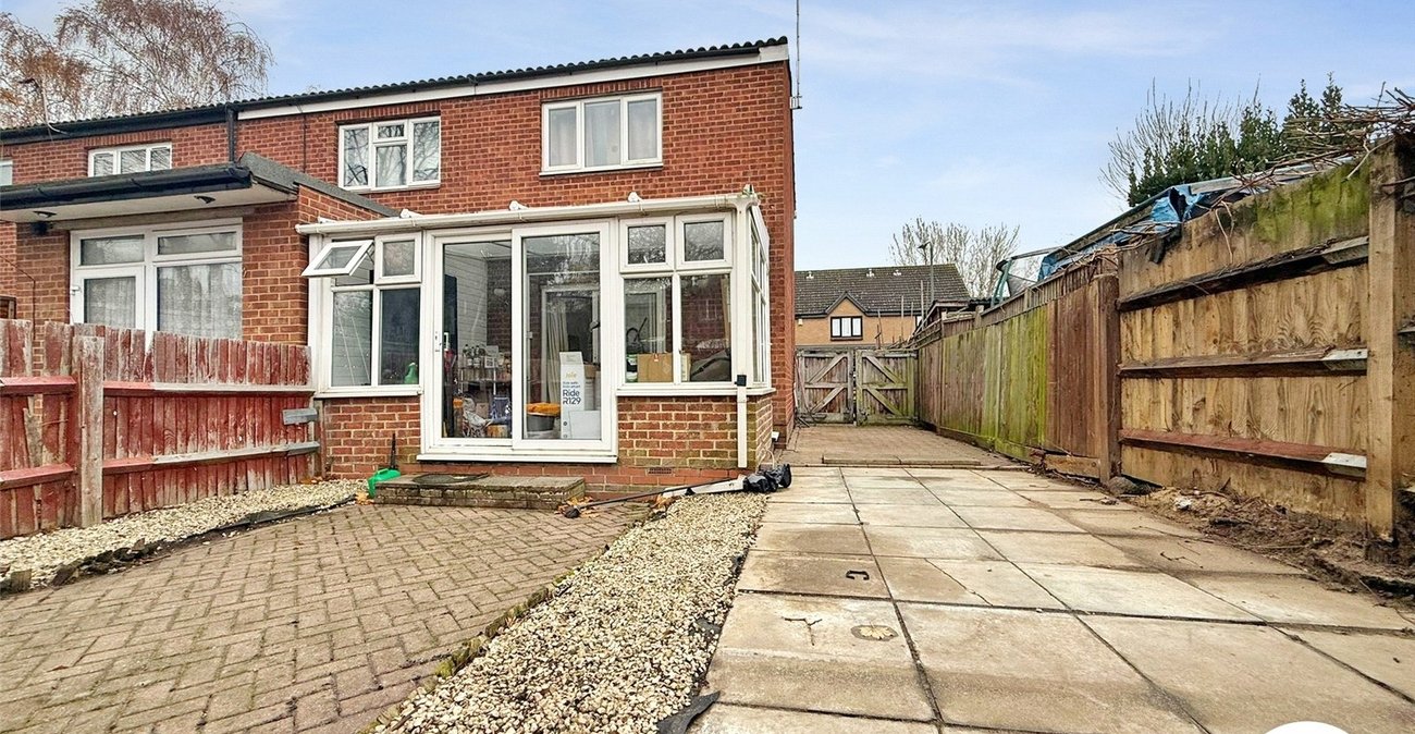 2 bedroom house for sale in Thamesmead | Robinson Jackson