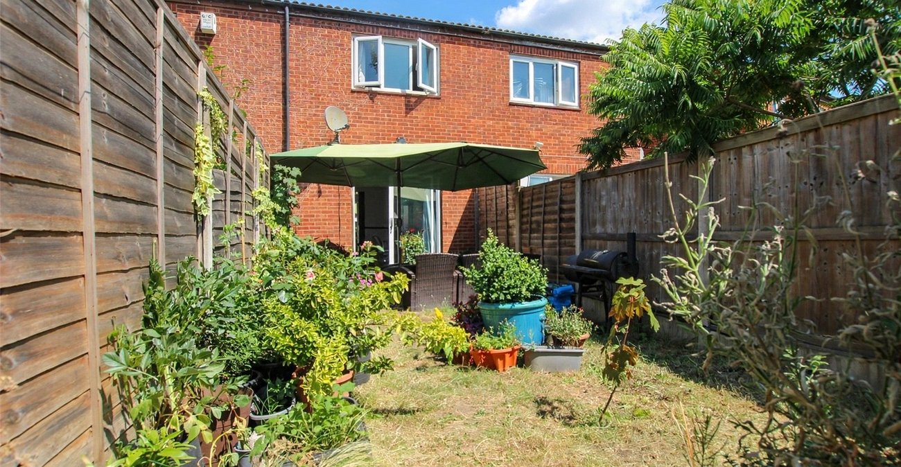 2 bedroom house for sale in Thamesmead | Robinson Jackson