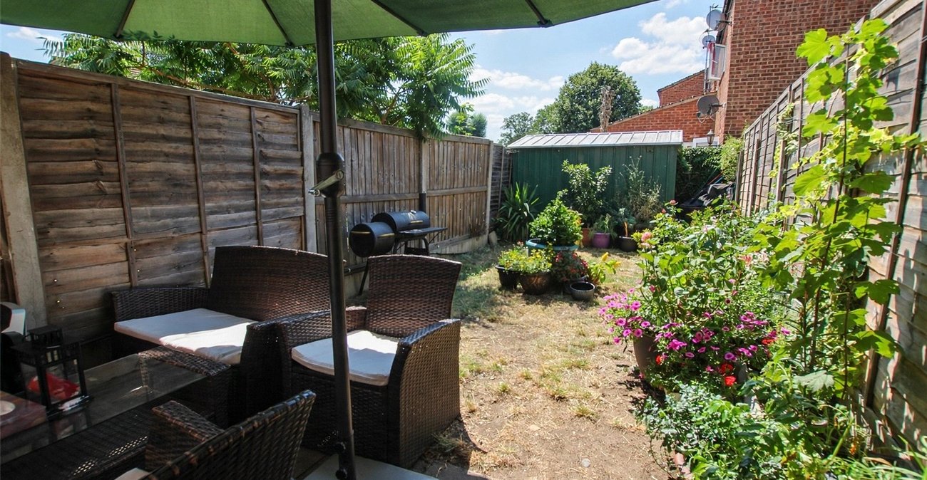 2 bedroom house for sale in Thamesmead | Robinson Jackson