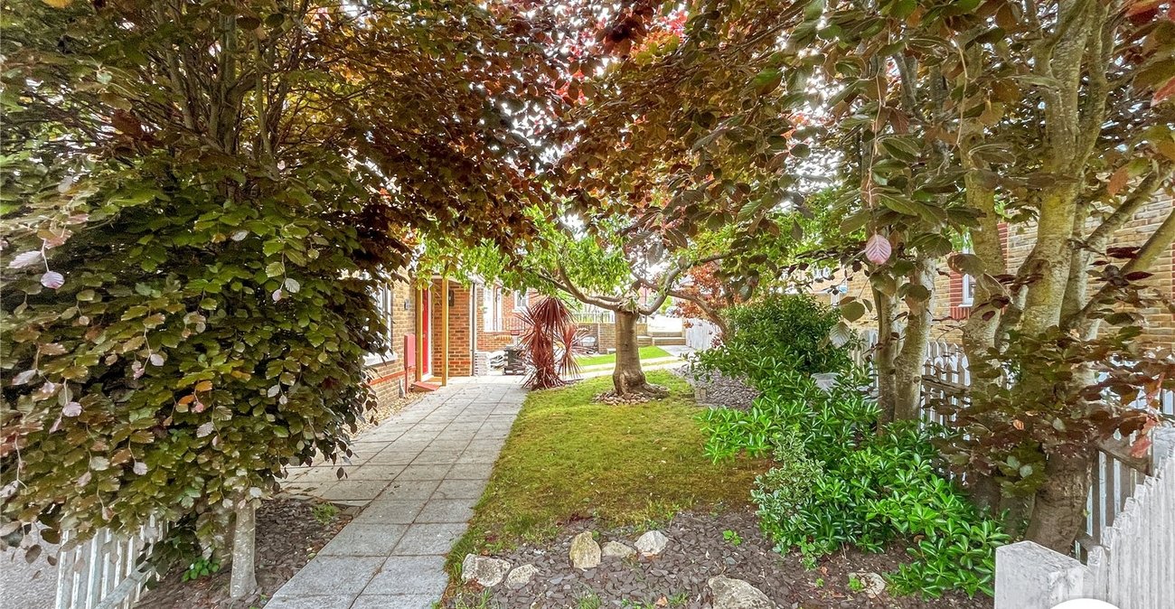 2 bedroom house for sale in Iwade | Robinson Michael & Jackson