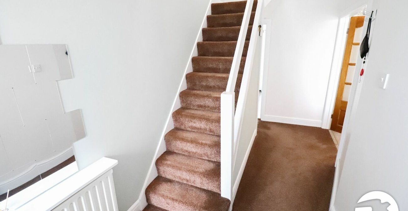 3 bedroom house for sale in London | Robinson Jackson