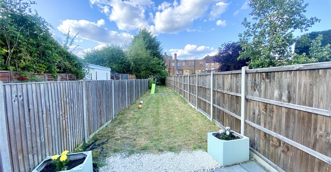 2 bedroom house for sale in Sidcup | Robinson Jackson