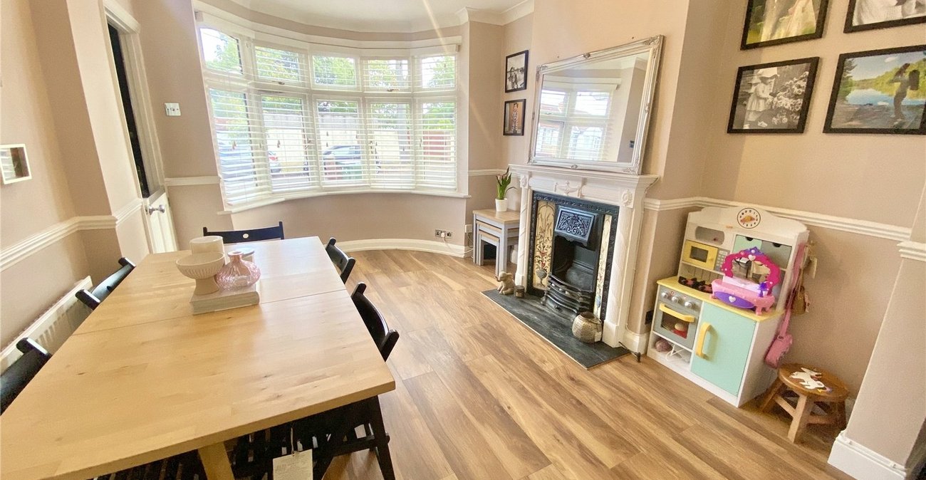 2 bedroom house for sale in Sidcup | Robinson Jackson