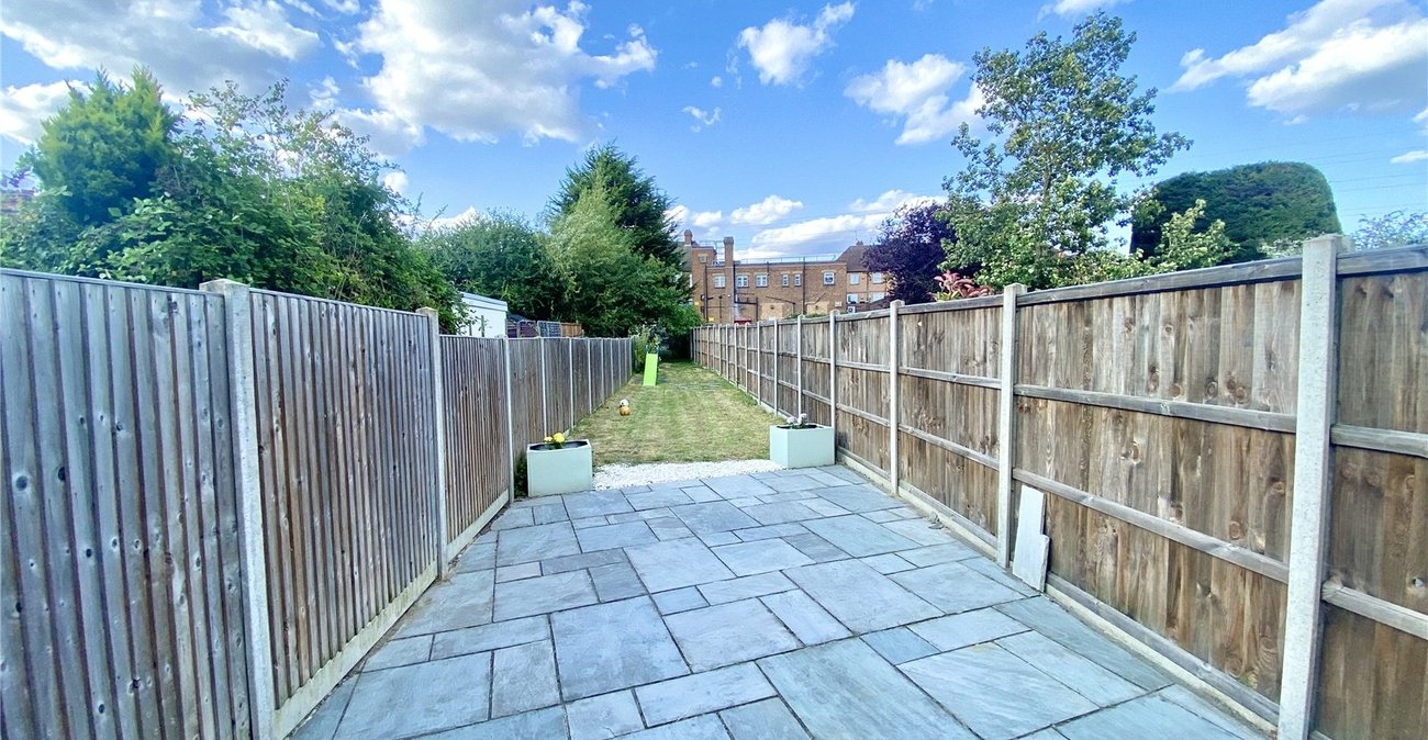 2 bedroom house for sale in Sidcup | Robinson Jackson