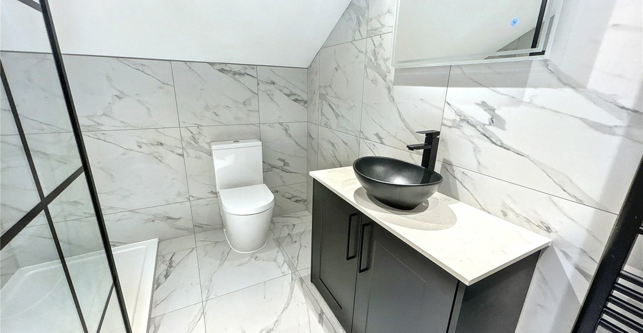 4 bedroom bungalow for sale in Sidcup | Robinson Jackson