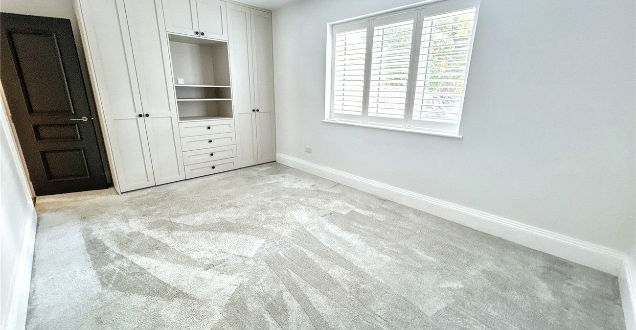 4 bedroom bungalow for sale in Sidcup | Robinson Jackson