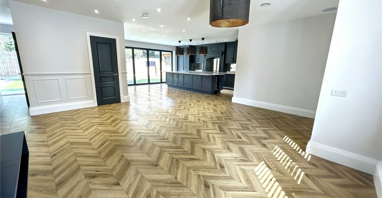 4 bedroom bungalow for sale in Sidcup | Robinson Jackson