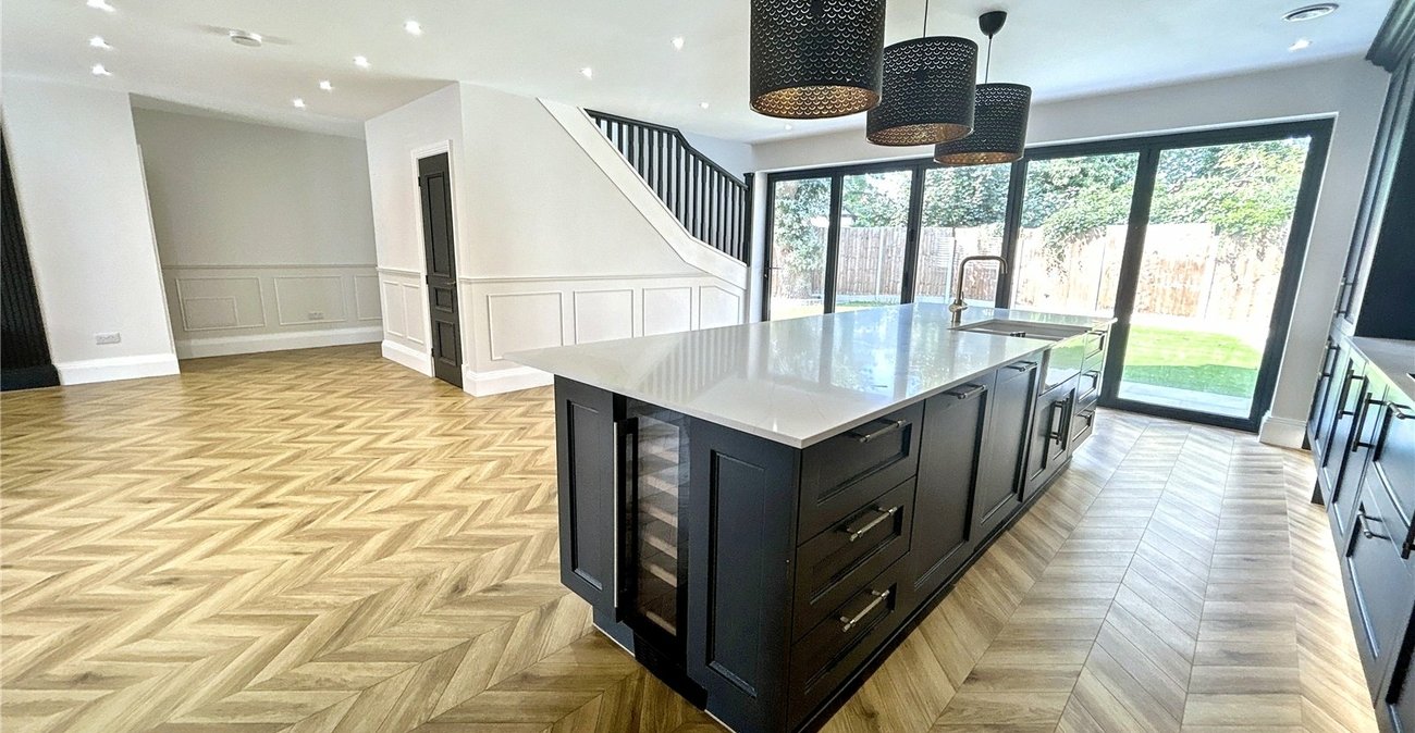 4 bedroom bungalow for sale in Sidcup | Robinson Jackson