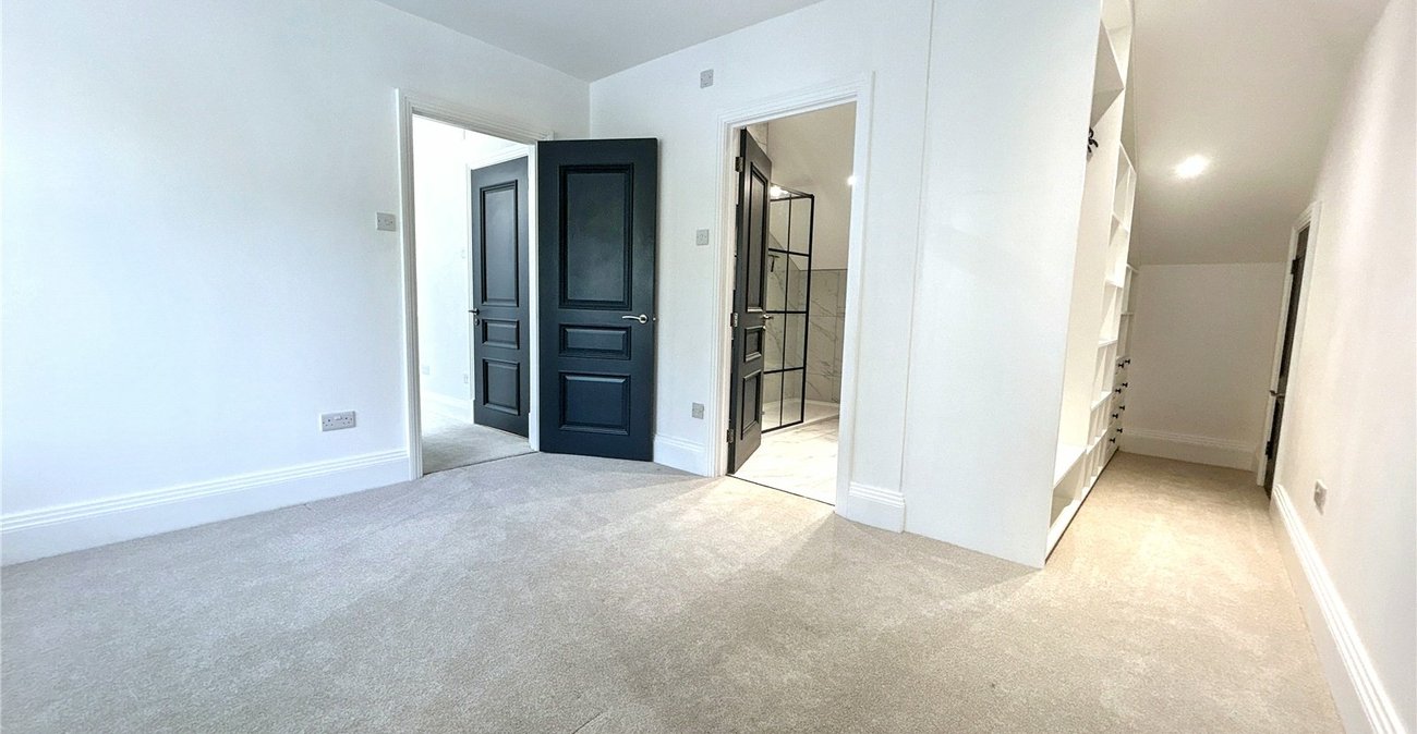 4 bedroom bungalow for sale in Sidcup | Robinson Jackson