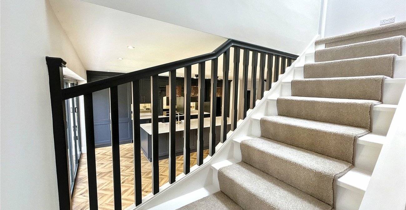 4 bedroom bungalow for sale in Sidcup | Robinson Jackson