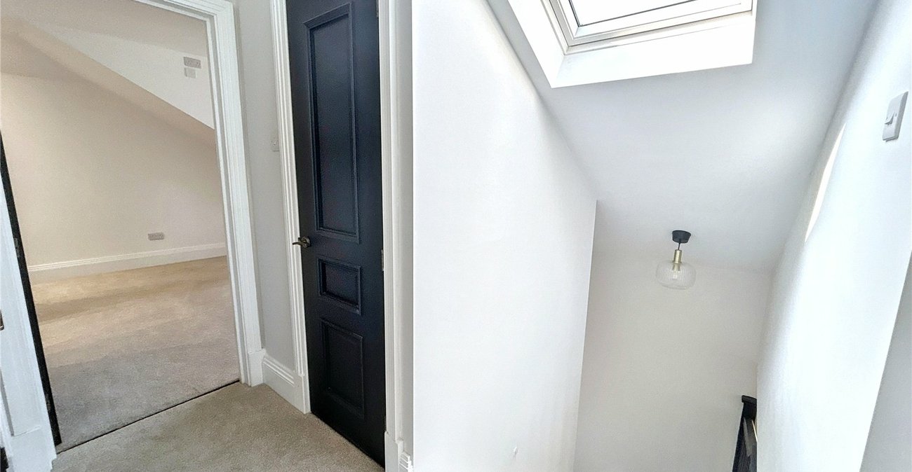 4 bedroom bungalow for sale in Sidcup | Robinson Jackson