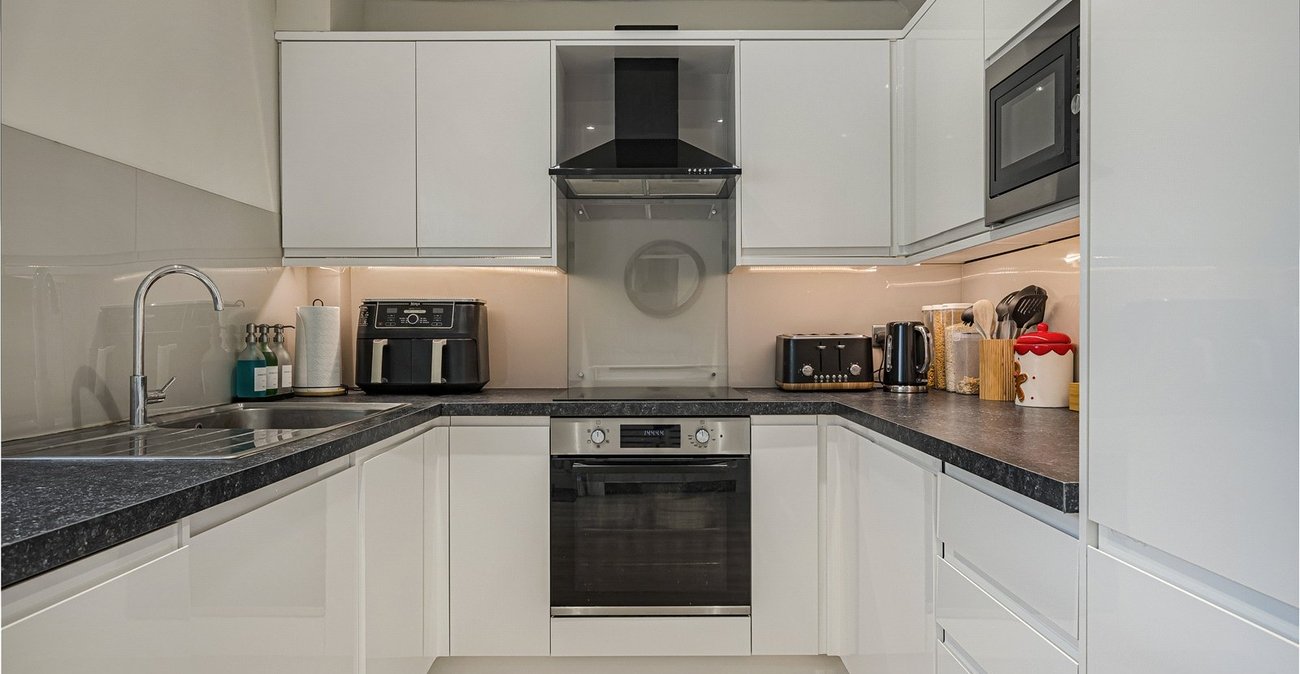2 bedroom house for sale in Sidcup | Robinson Jackson