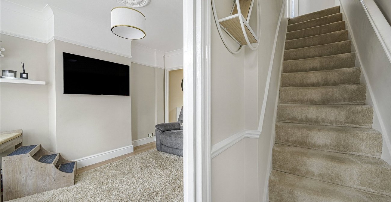 2 bedroom house for sale in Sidcup | Robinson Jackson