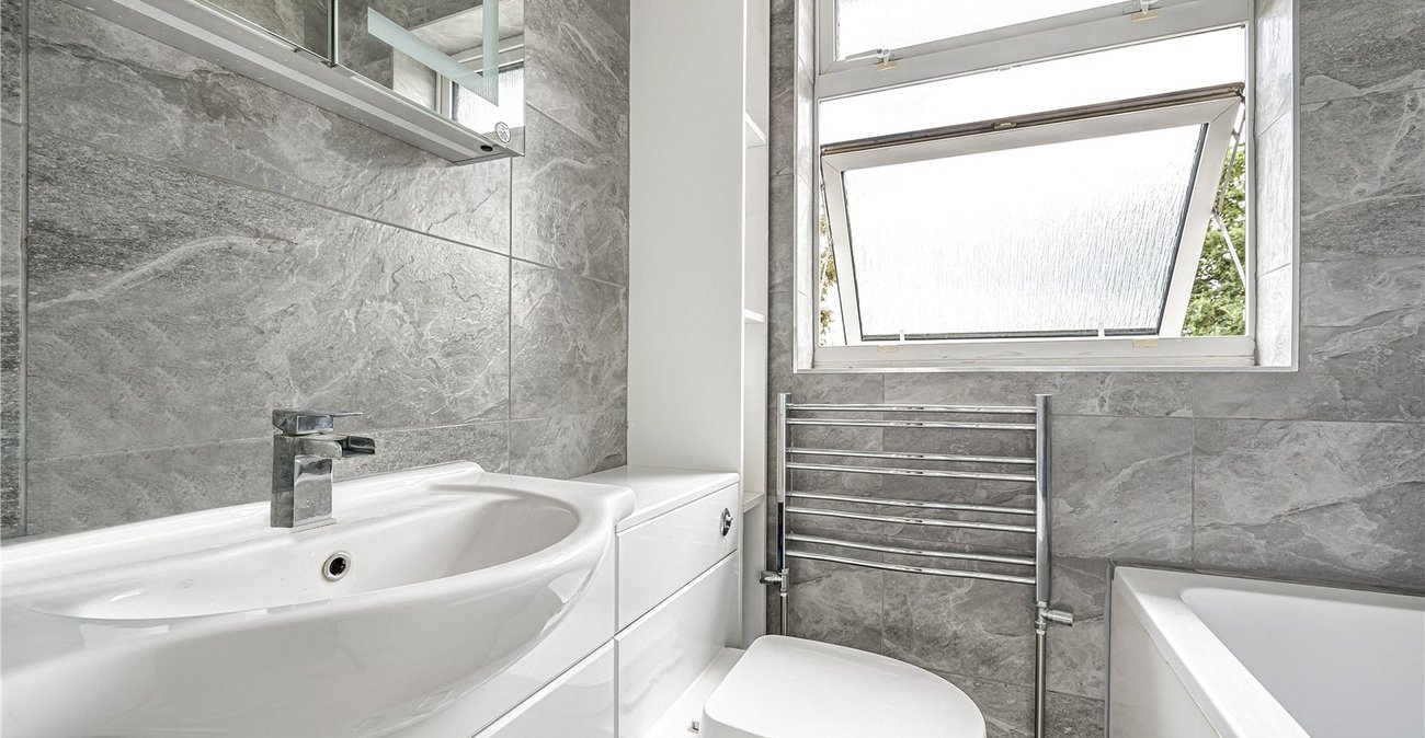 2 bedroom house for sale in Sidcup | Robinson Jackson