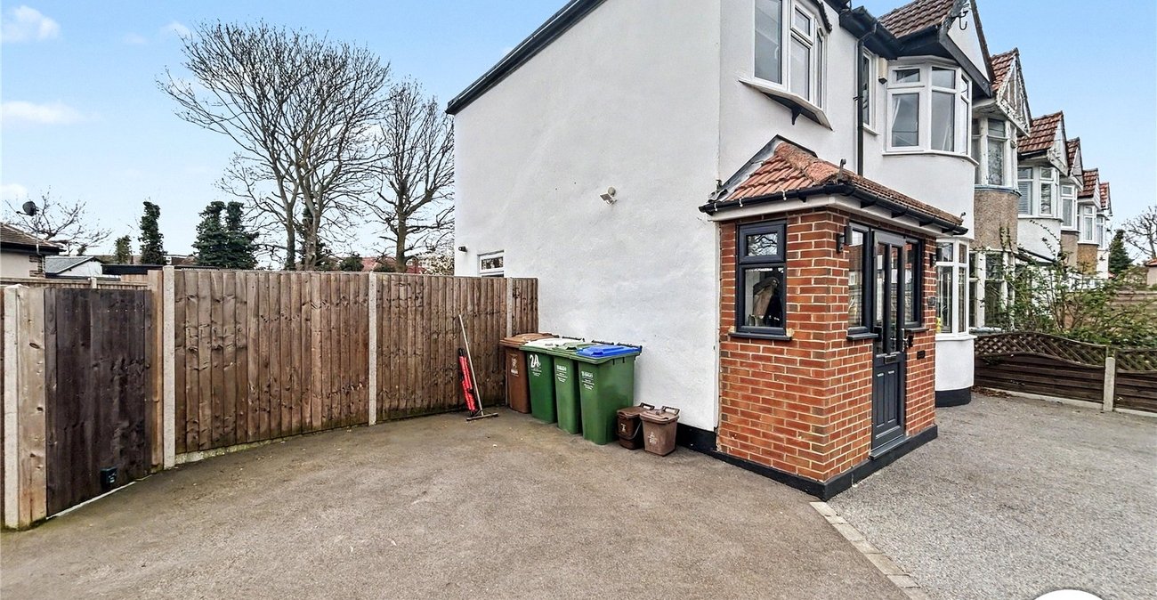 4 bedroom house for sale in Sidcup | Robinson Jackson