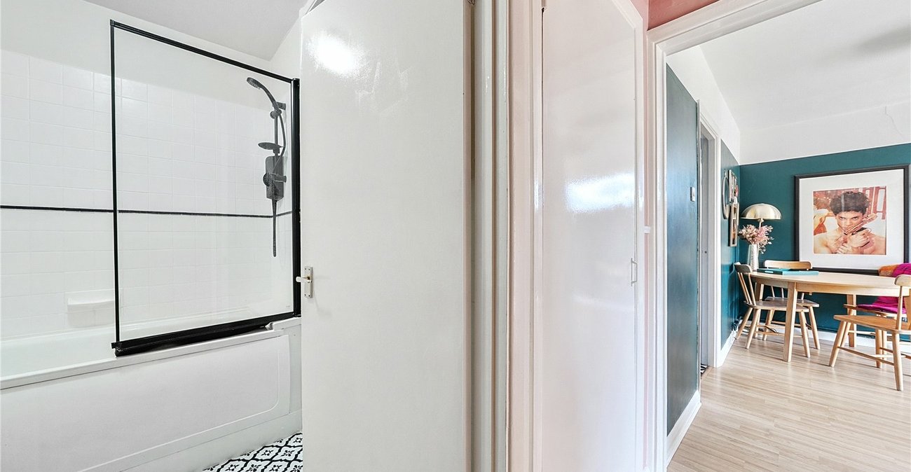 1 bedroom property for sale in London | Robinson Jackson