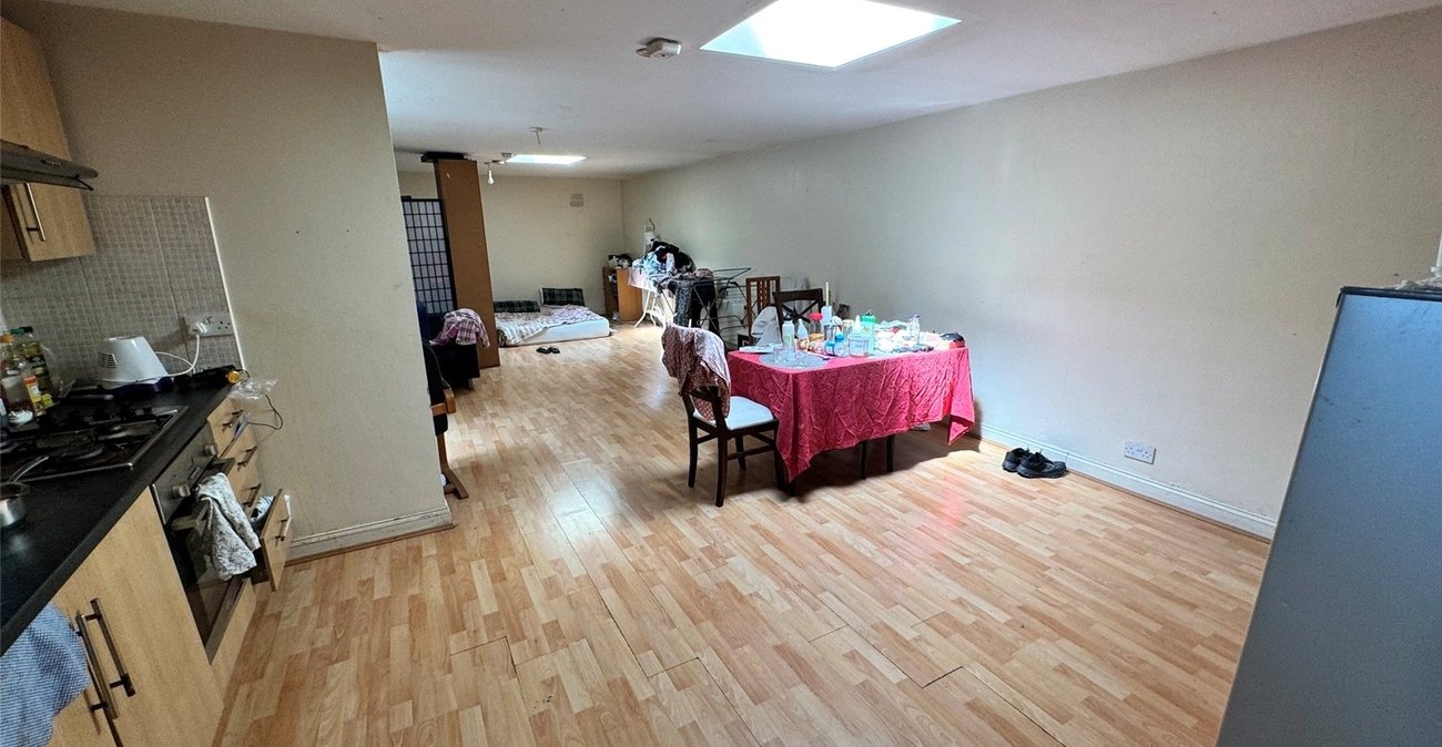 4 bedroom property for sale in Penge | Robinson Jackson