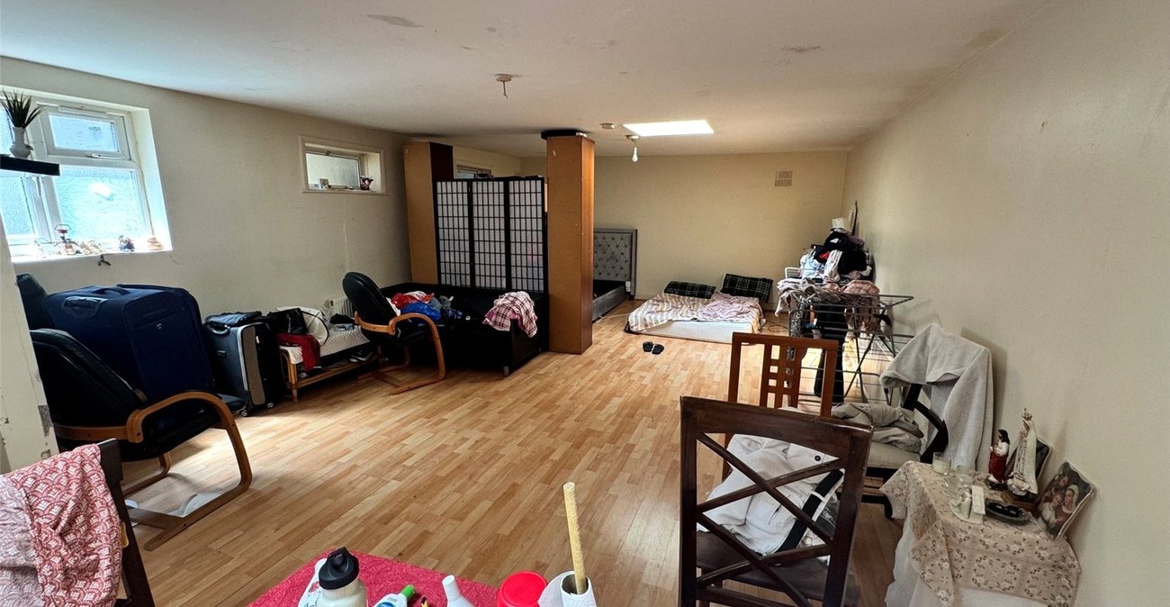 4 bedroom property for sale in Penge | Robinson Jackson