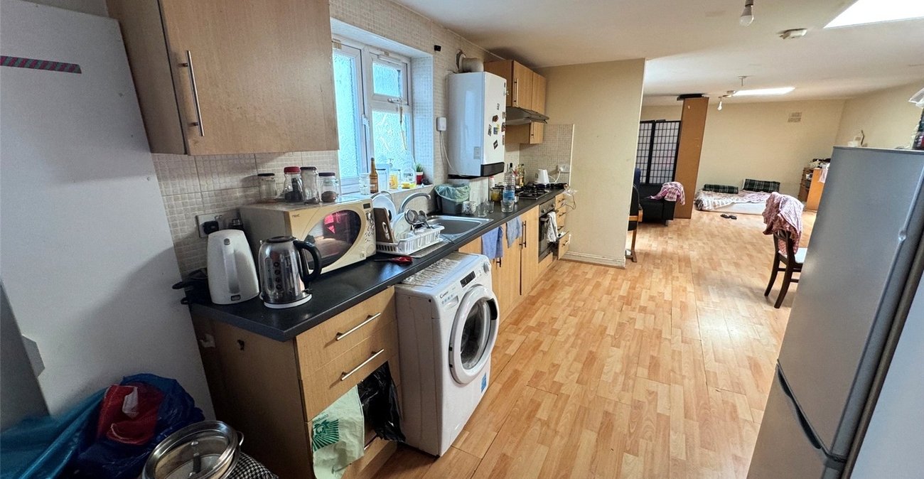 4 bedroom property for sale in Penge | Robinson Jackson