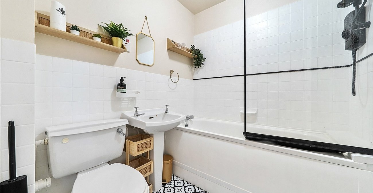 1 bedroom property for sale in  | Robinson Jackson