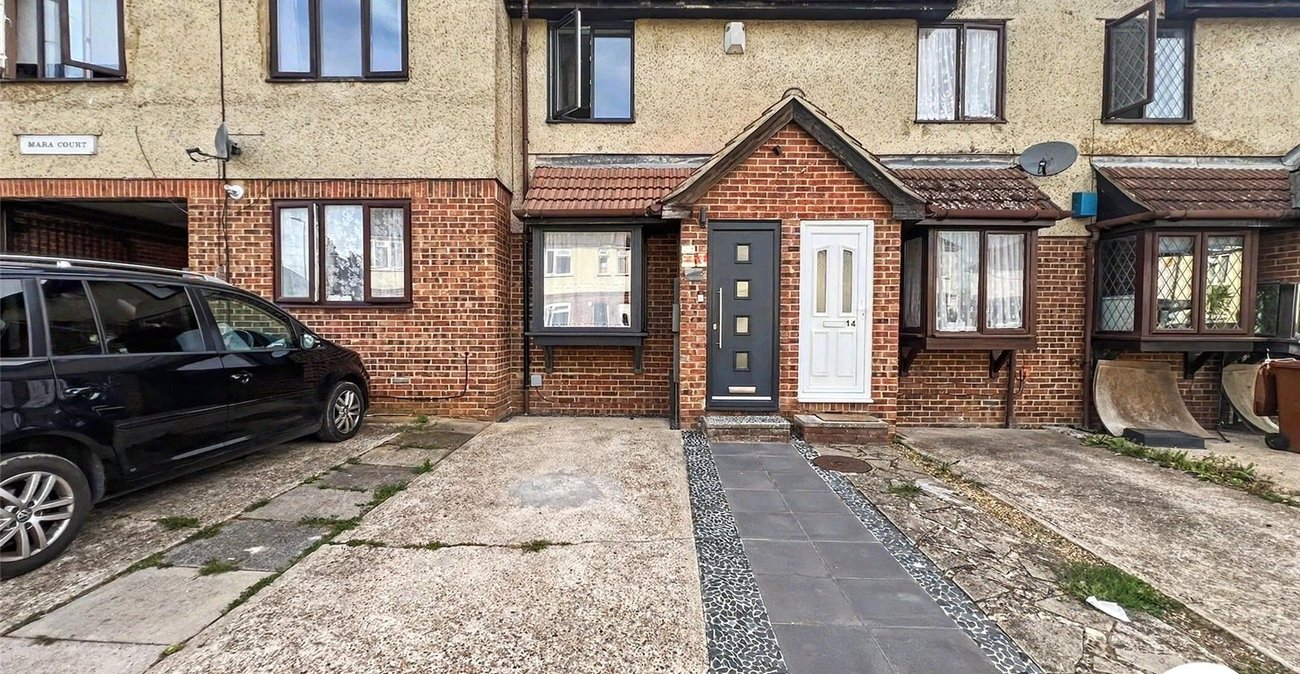 2 bedroom house for sale in White Road | Robinson Michael & Jackson
