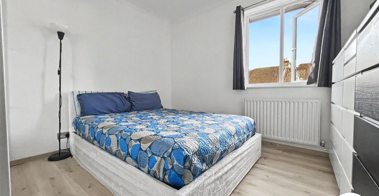 2 bedroom house for sale in White Road | Robinson Michael & Jackson