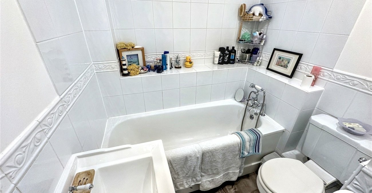 4 bedroom property for sale in Chatham | Robinson Michael & Jackson